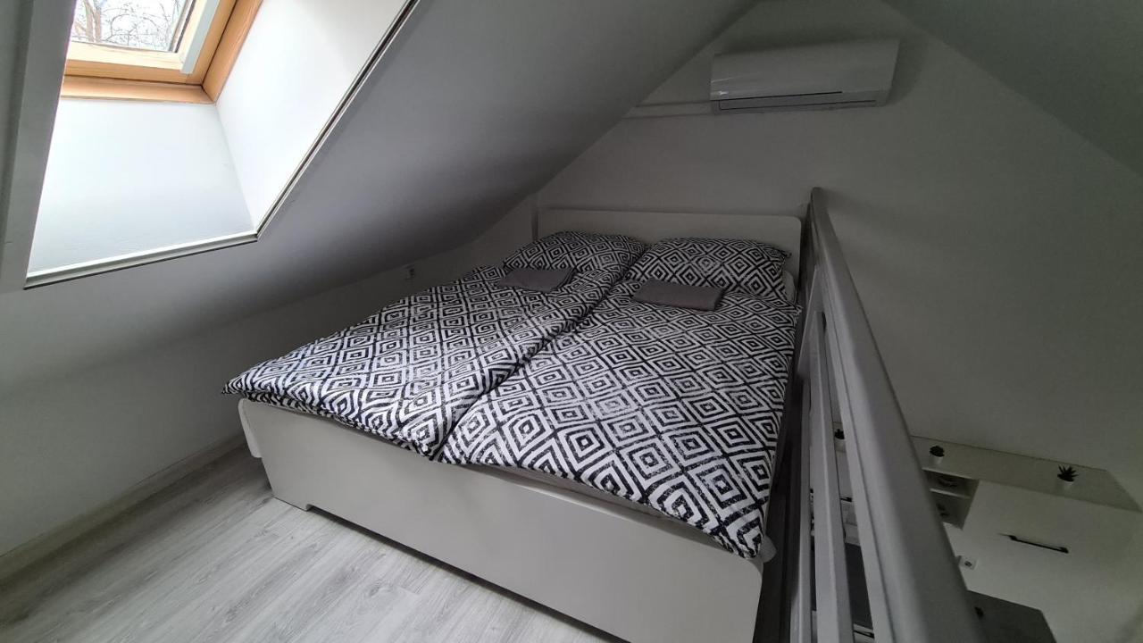 Gyulai-Fuerdo-Apartman Ii. 외부 사진