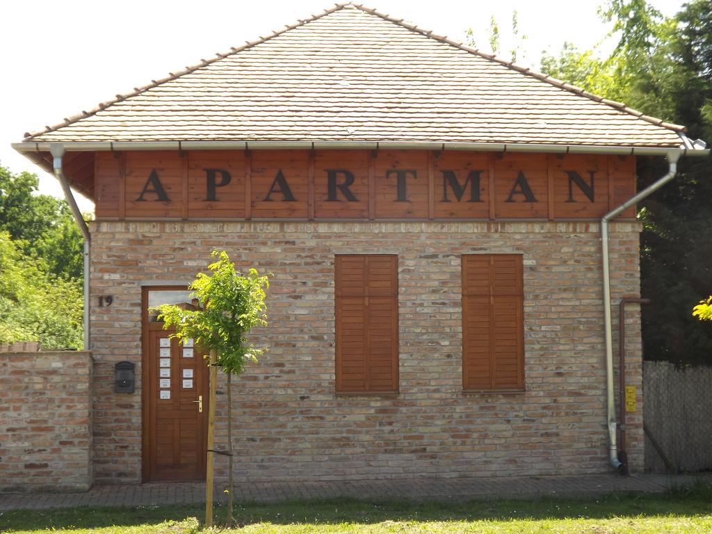 Gyulai-Fuerdo-Apartman Ii. 객실 사진