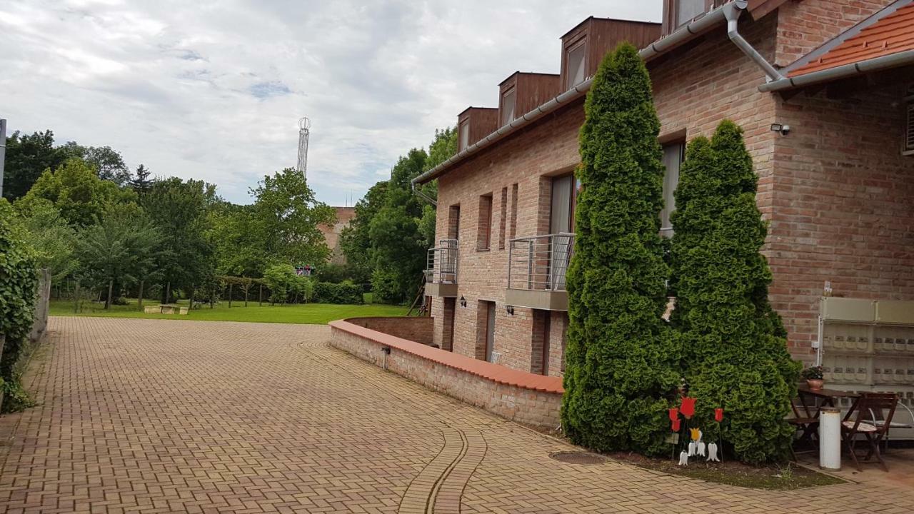 Gyulai-Fuerdo-Apartman Ii. 외부 사진